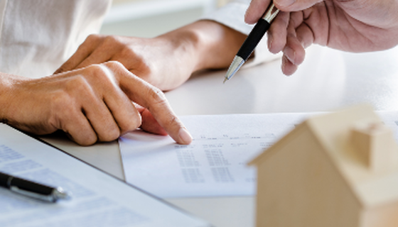 Je huurder uit huis zetten zonder gerechtelijke uitspraak: opgepast met de risico&rsquo;s