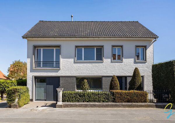 Buitengewoon huis te koop in Kruishoutem