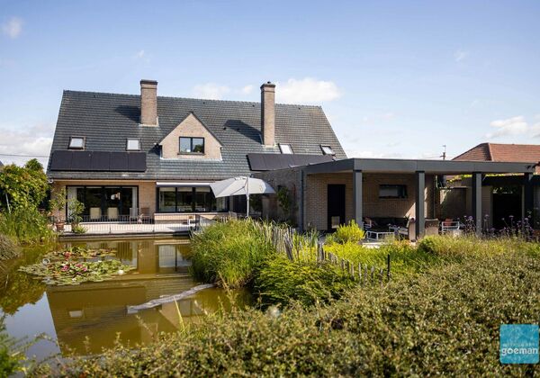 Buitengewoon huis te koop in Lede