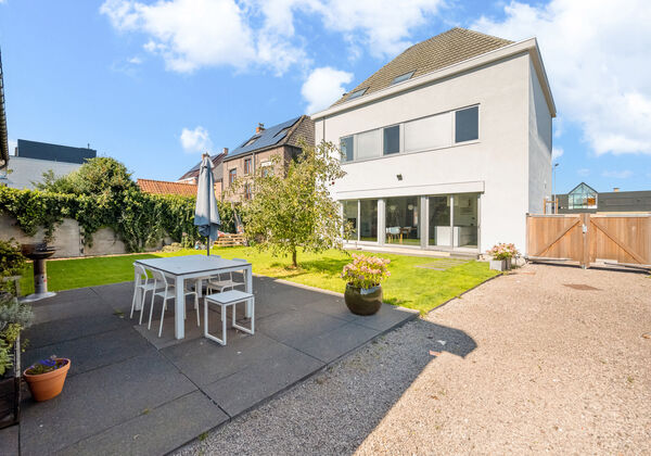 Gebouw voor gemengd gebruik te koop in Lochristi