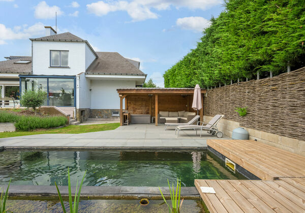 Gebouw voor gemengd gebruik te koop in Ninove