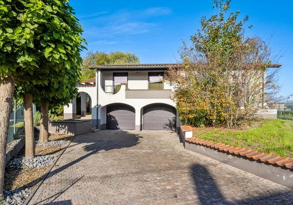 Gebouw voor gemengd gebruik te koop in Sint-Lievens-Houtem