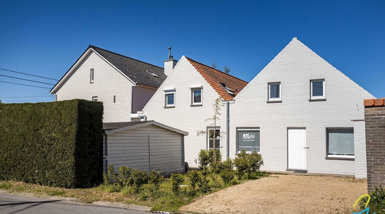 Buitengewoon huis te koop in Kruisem