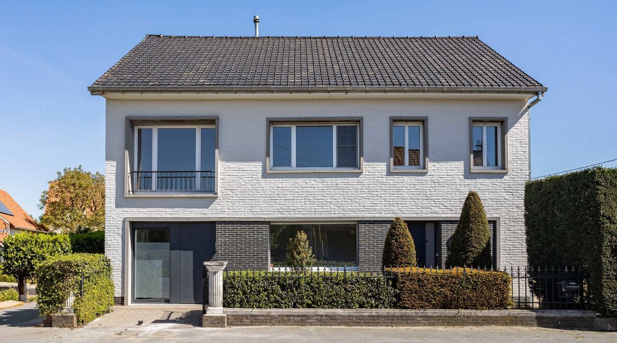 Buitengewoon huis te koop in Kruishoutem