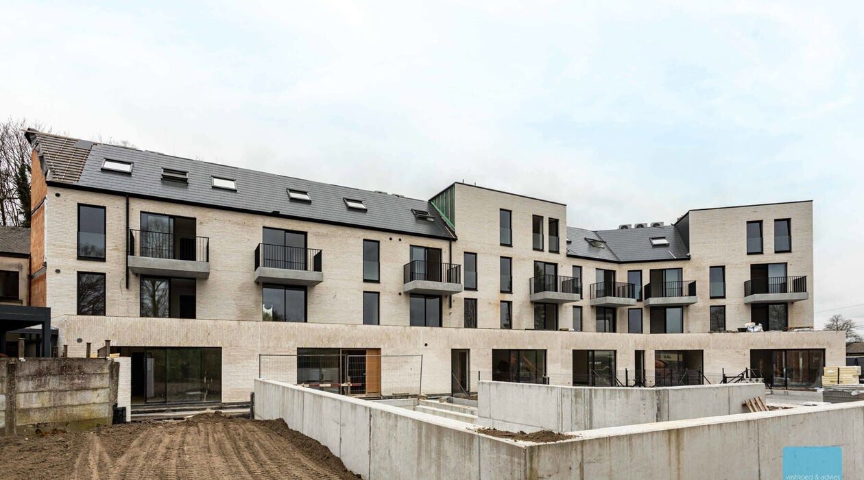 Gelijkvloerse verdieping te koop in Lede