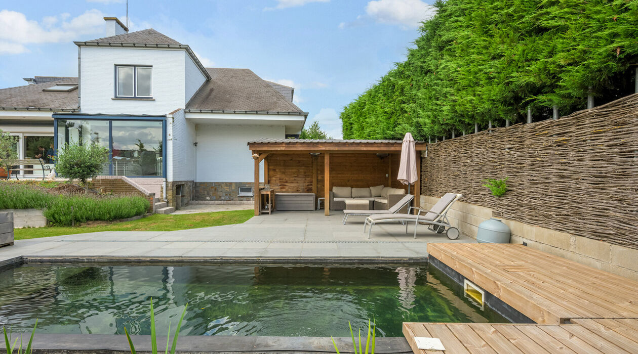 Immeuble &agrave; usage multiple &agrave; vendre &agrave; Ninove