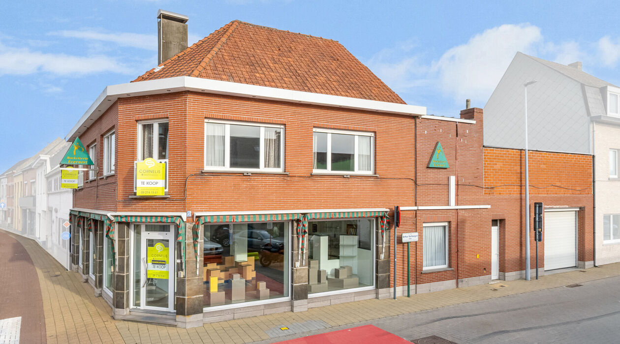 Kantoor + res. te koop in Merelbeke