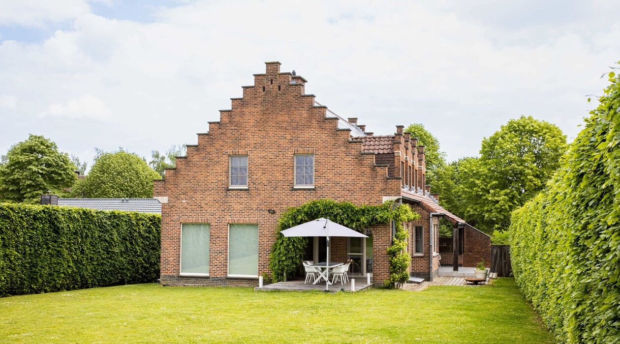 Villa te koop in Denderleeuw