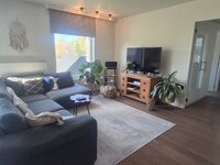 Wij verhuren een modern, aangenaam en lichtrijk appartement met 2 slaapkamers voor wie comfortabel wil wonen.

Dankzij de grote hoeveelheid natuurlijk licht geniet je van een open en aangename sfeer. Het absolute pluspunt is het fijne terras, waar je heer