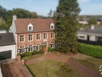 Buitengewoon huis te koop in Berlare