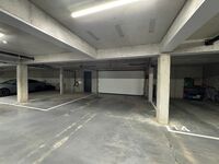 Parking int&eacute;rieur &agrave; vendre &agrave; Lede